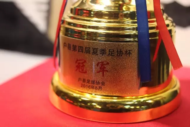 半场双响！C罗半场数据：3射2正打进2球，评分8.4分